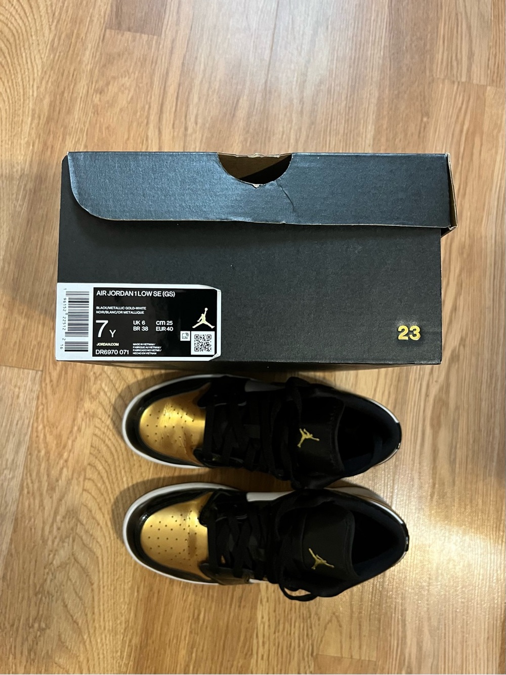 Jordan 1s Kids - Black & Gold - Picture 5 of 5